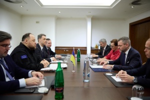 Спікери України і Словаччини обговорили подальшу оборонну допомогу