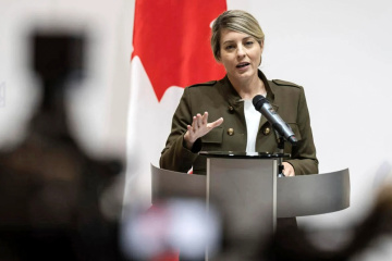 Canadian foreign minister arrives in Kyiv 
