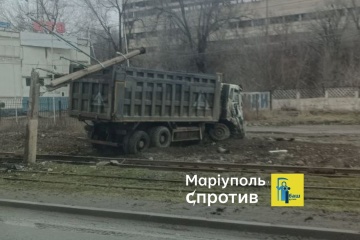 Mariupol resistance forces destroy enemy truck with military equipment