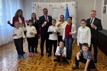 Ukraińscy uczniowie odwiedzili Ambasadę w Polsce

