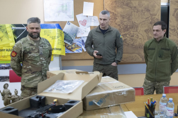 Hermanos Klitschko entregan otros 130 drones FPV y Mavic a soldados en el este de Ucrania