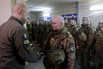 Shmyhal awards soldiers of Assault Brigade 'Edelweiss' at front line