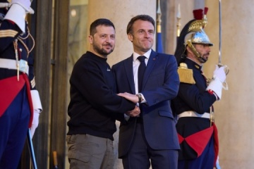 Macron und Selenskyj unterzeichnen morgen in Paris bilaterales Sicherheitsabkommen 