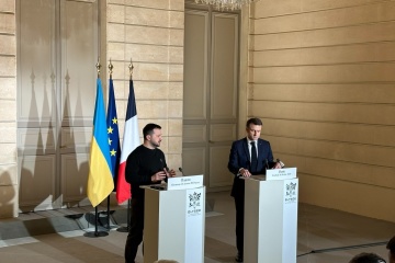 Ukraine und Frankreich unterzeichnen Sicherheitsabkommen