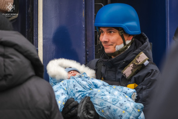Із Донеччини евакуювали ще 37 дітей, трьох з них вивезли із зони бойових дій