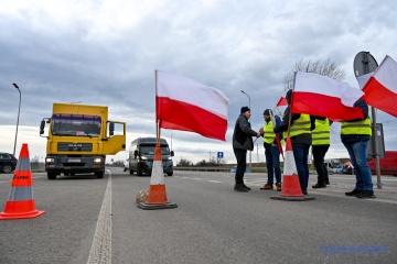 Lkw-Verkehr nach Polen an vier Grenzübergängen komplett blockiert