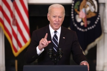 Biden urges state governors to encourage Congress to approve aid to Ukraine