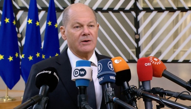 Шольц сподівається на рішення усіх 27 країн ЄС щодо фінансової допомоги Україні
