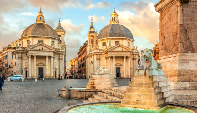 У Римі захисники прав тварин облили фарбою фонтан на центральній площі