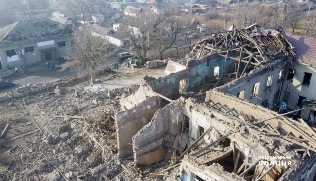 Ворожа ракета зруйнувала школу в Мирнограді на Донеччині