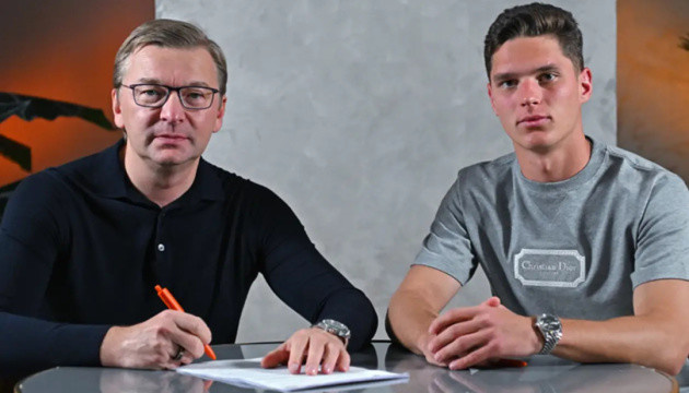 «Шахтар» офіційно продовжив контракт з Судаковим