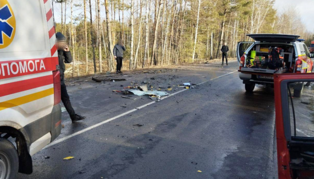 На Рівненщині зіткнулися вантажівка та мікроавтобус, четверо загиблих
