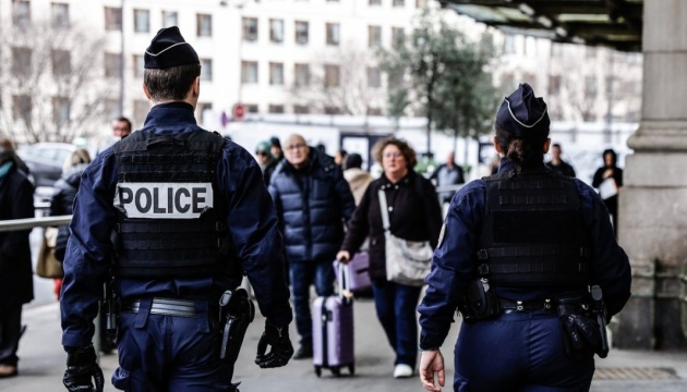 Підозрюваного у різанині на паризькому вокзалі повторно взяли під варту