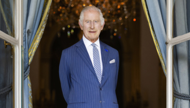 У Британії до Дня збройних сил представили новий портрет короля Чарльза III