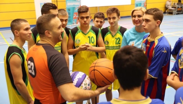 Баскетбол: почався 2-й етап змагань Пліч-о-пліч. Всеукраїнські шкільні ліги