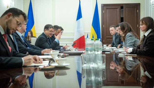 Україна та Франція готують кілька проєктів у сфері відбудови економіки