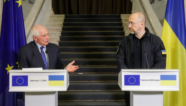 ЄС має допомагати Україні до перемоги, а не «стільки, скільки потрібно» - Боррель