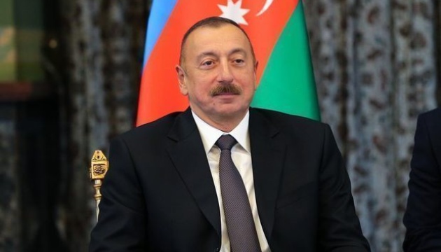 Алієв перемагає на президентських виборах в Азербайджані