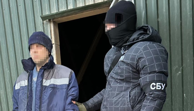 СБУ затримала російського шпигуна, який встановив вебкамери поблизу порту Миколаєва