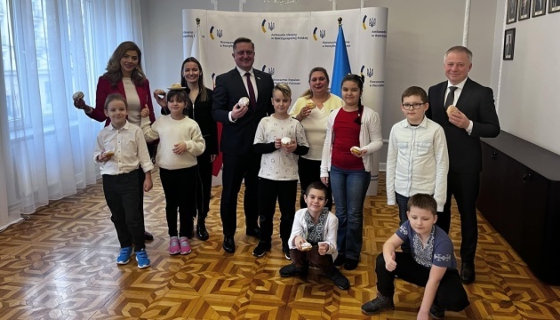 Ukraińscy uczniowie odwiedzili Ambasadę w Polsce

