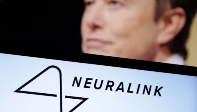 Стартап Маска Neuralink змінив місце реєстрації