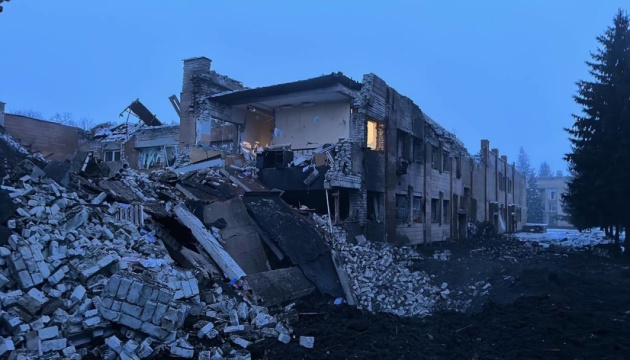 Російська армія вночі вдарила із С-300 по селу на Харківщині
