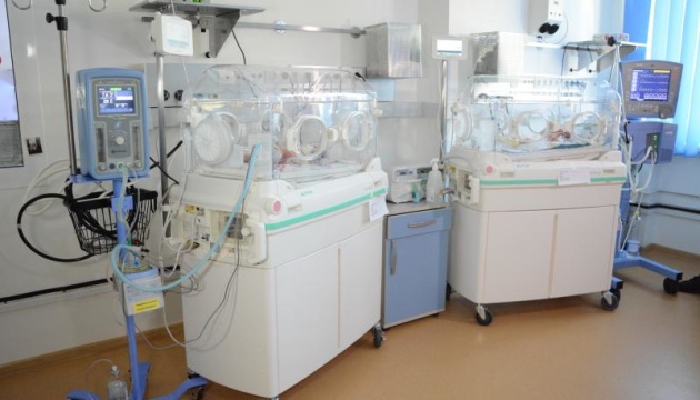 Київська обласна дитяча лікарня отримала від благодійників п'ять інкубаторів-трансформерів