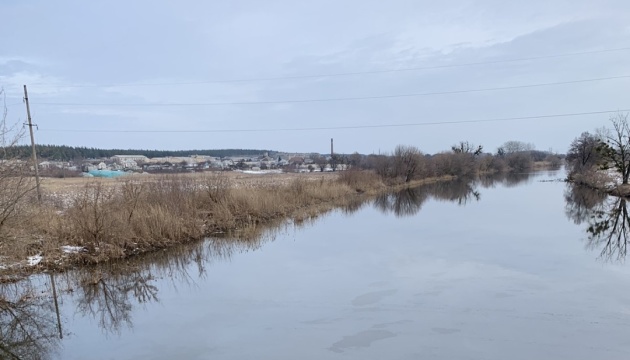 Russian attack on oil base: Four rivers polluted in Kharkiv region