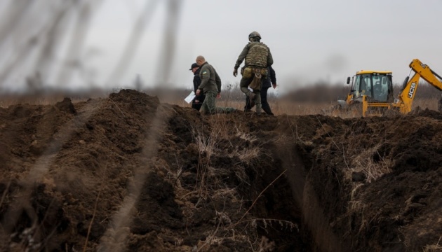 Hundreds of kilometers of new fortifications built along entire front line – Ukraine's PM