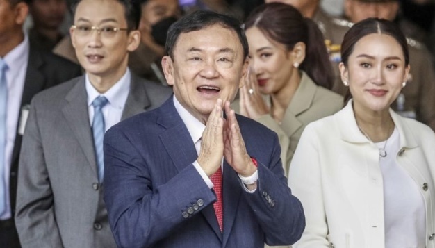 Король Таїланду помилував експрем'єр-міністра, якому торік дали 8 років в’язниці