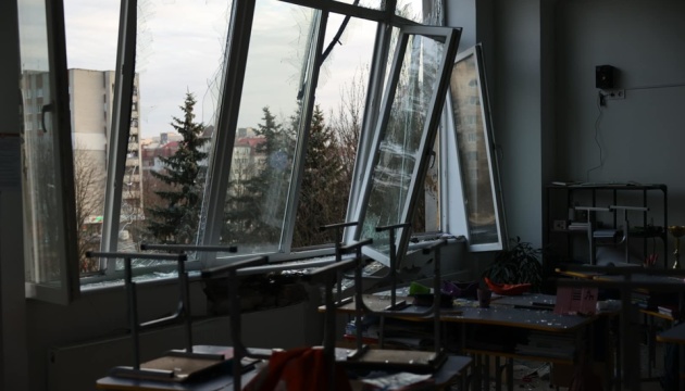 В Україні внаслідок війни повністю зруйновані 400 закладів освіти