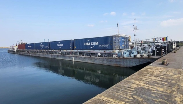 Ukrainian Danube Shipping Company begins to create container convoys