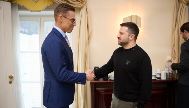 Зеленський та президент Фінляндії обговорили оборонні потреби української армії