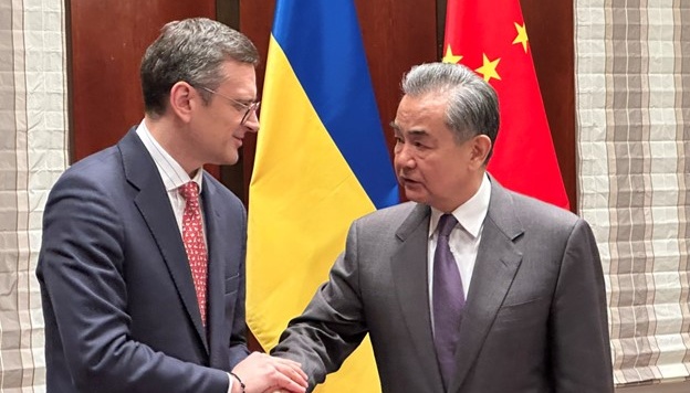 Кулеба зустрівся з главою МЗС Китаю: обговорили досягнення миру в Україні