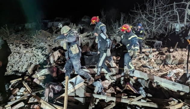 Загарбники за добу вбили двох цивільних на Донеччині, ще двоє поранені