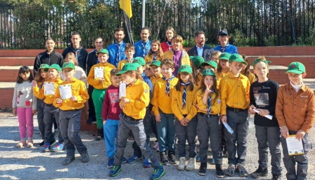 У Салоніках посвятили в пластуни українських дітей