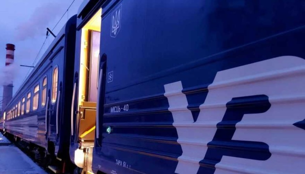Пасажирські та вантажні поїзди у Польщу курсують без ускладнень - Укрзалізниця
