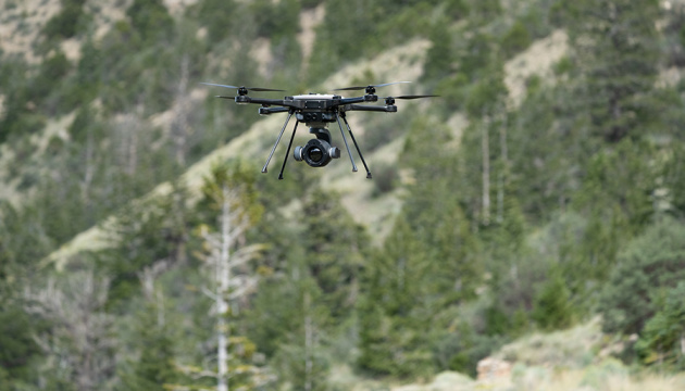 Le Canada fera don de plus de 800 drones à l'Ukraine ce printemps