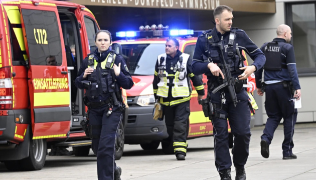 У Німеччині невідомий вчинив напад у школі, п’ятеро постраждалих