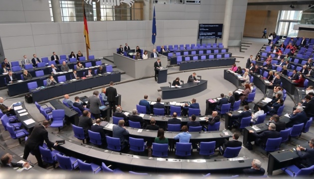 Bundestag will „weitreichende Waffensysteme“ für die Ukraine