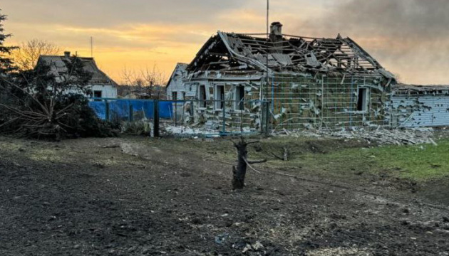 Russen greifen mit Mehrfachraketenwerfern Dorf in Region Donezk an, ein Toter und neun Verletzte