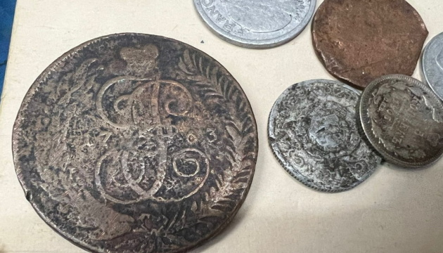 Прикордонники запобігли вивезенню до Румунії колекції старовинних монет