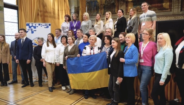 Українську школу у Відні відвідали представники МОН України