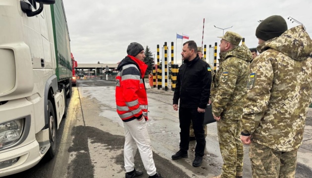 На польському кордоні фактично заблоковані шість пунктів пропуску - Клименко