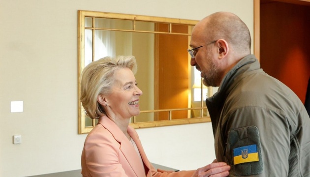 Shmyhal and von der Leyen discussed cooperation in defense industry and situation on border with Poland