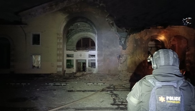 Росіяни вдарили С-300 по Костянтинівці на Донеччині - зруйнований вокзал