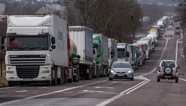 About 2,200 trucks are queuing at border with Poland