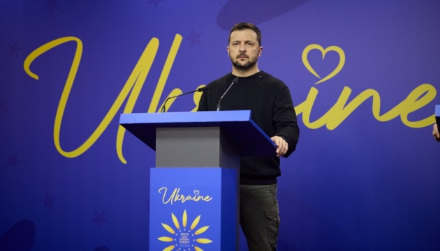 Зеленський прокоментував ініціативу Макрона щодо відправлення західних військ в Україну