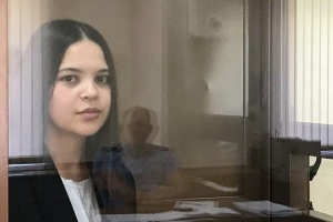 Російський суд продовжив арешт кримської татарки Леніє Умерової до 4 травня