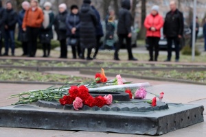 Представники Німеччини вшанували жертв Корюківської трагедії